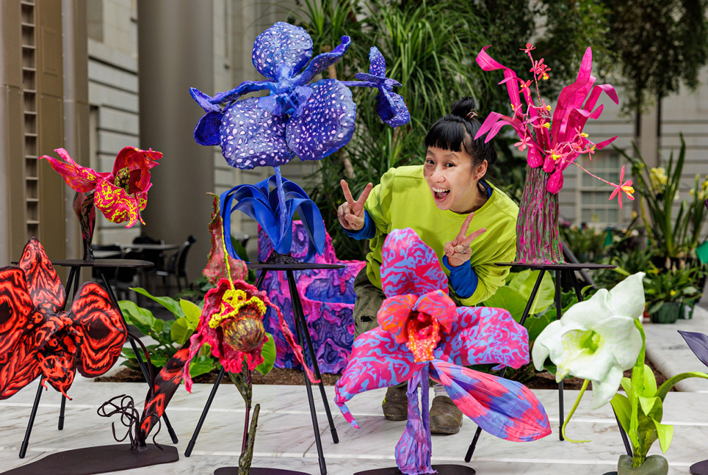 Phaan Hwong with her sculptures