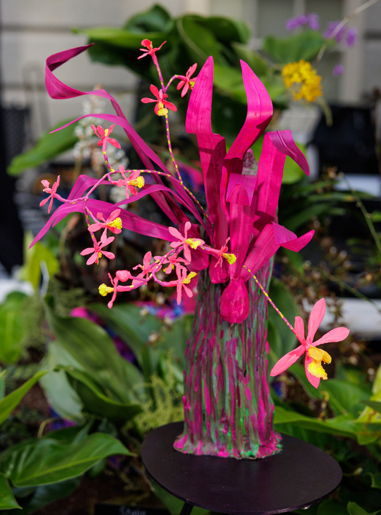 Orchid sculpture of Encyclia by Phaan Howng