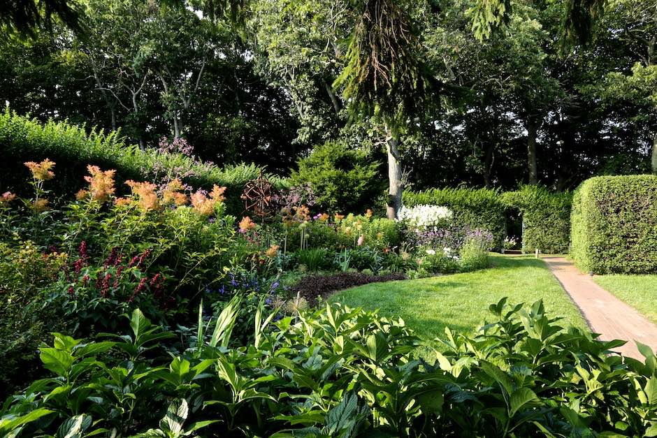 Bridge Gardens in summer bloom