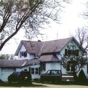 Original lilac bush to the left of the catalpa tree. Jackie Ioder, photographer.