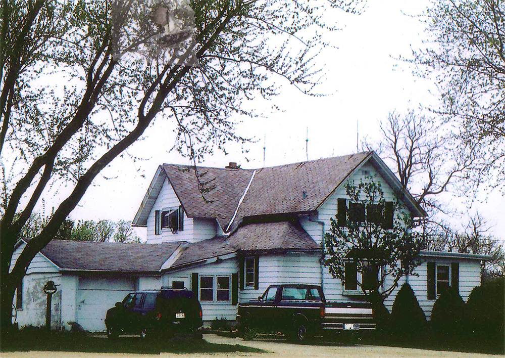 Original lilac bush to the left of the catalpa tree. Jackie Ioder, photographer.