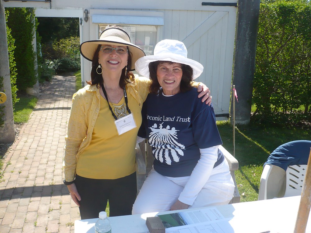 Bridge Gardens in spring with Kathy Kennedy and Linda Massis.